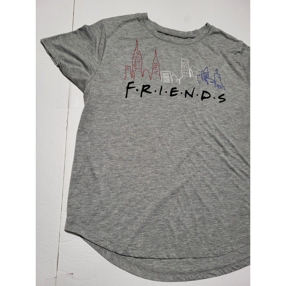 (#L6) Friends TV Show Skyline Graphic T-Shirt Size Women's XXL (19) Short Sleeve - Picture 2 of 8